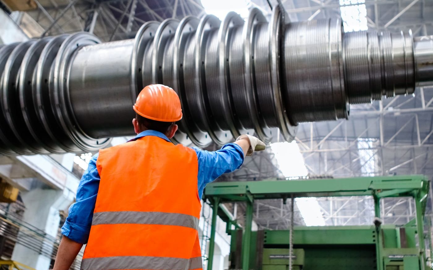 Construção civil — logística com caçamba